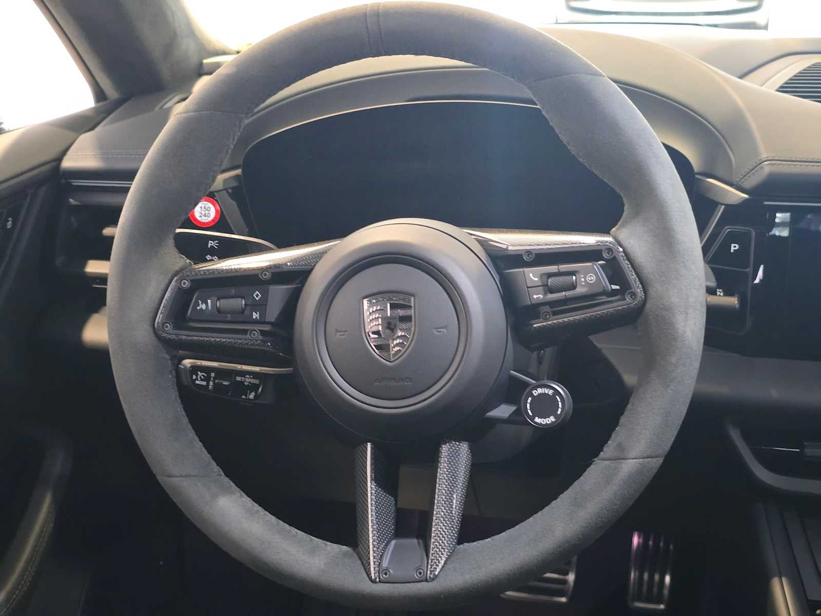 2025 Porsche Macan Macan Turbo Electric