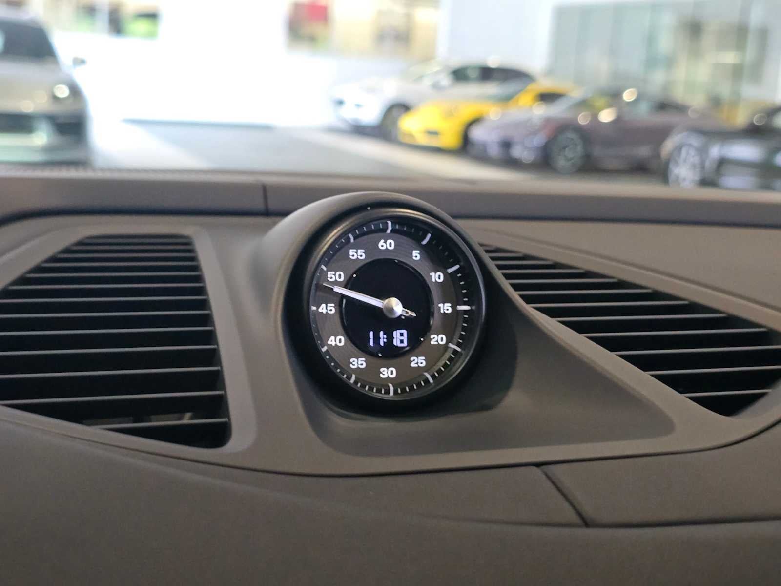 2025 Porsche Macan Macan Turbo Electric