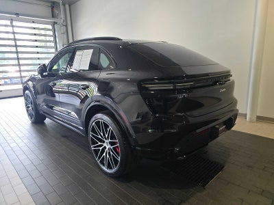 2025 Porsche Macan Macan Turbo Electric