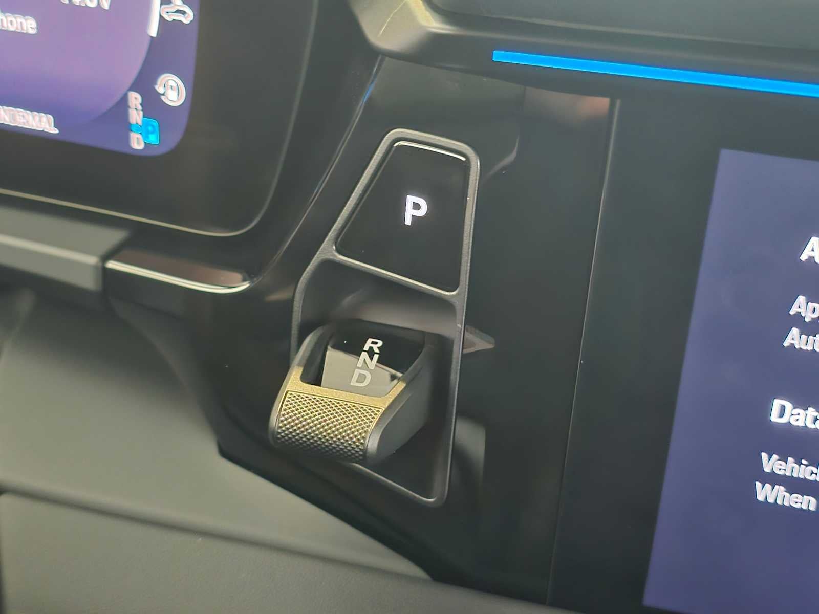2025 Porsche Macan Macan Turbo Electric