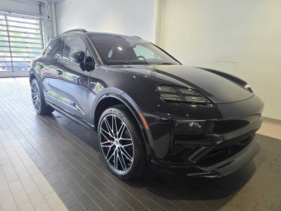 2025 Porsche Macan Macan Turbo Electric