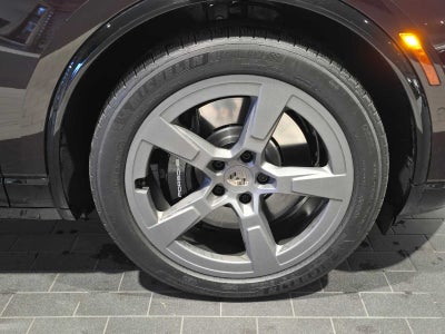 2025 Porsche Macan Electric Turbo