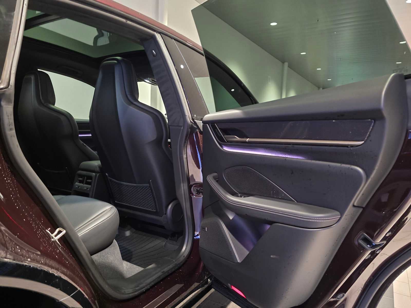 2025 Porsche Macan Electric Turbo