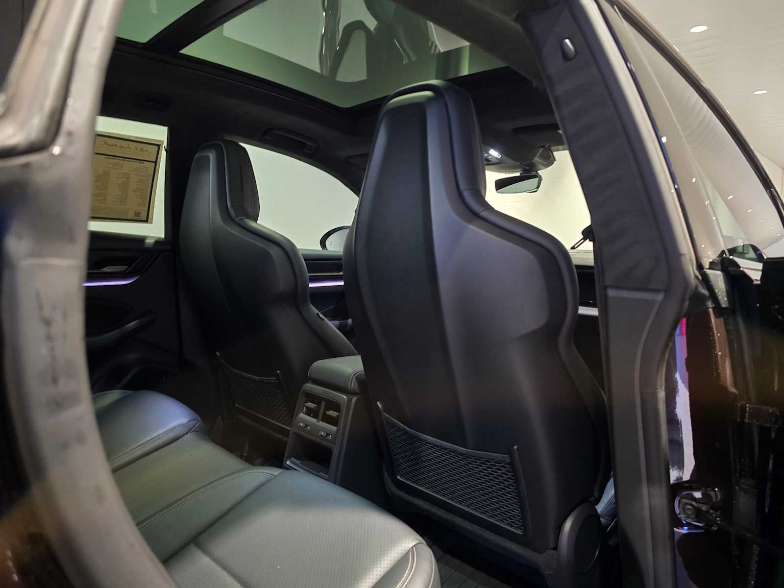 2025 Porsche Macan Electric Turbo