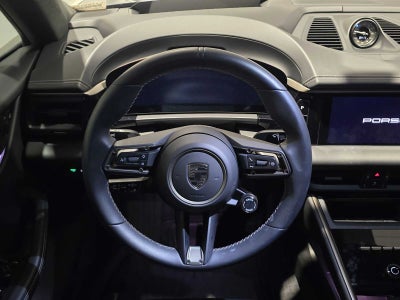 2025 Porsche Macan Electric Turbo