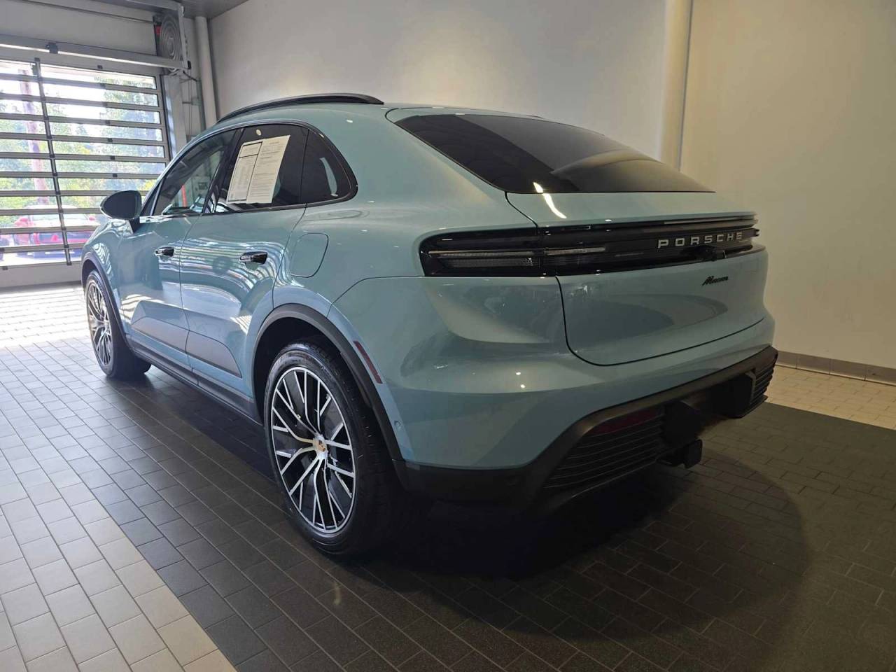 2025 Porsche Macan Macan Electric