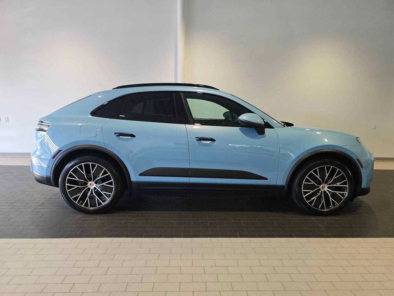 2025 Porsche Macan Macan Electric