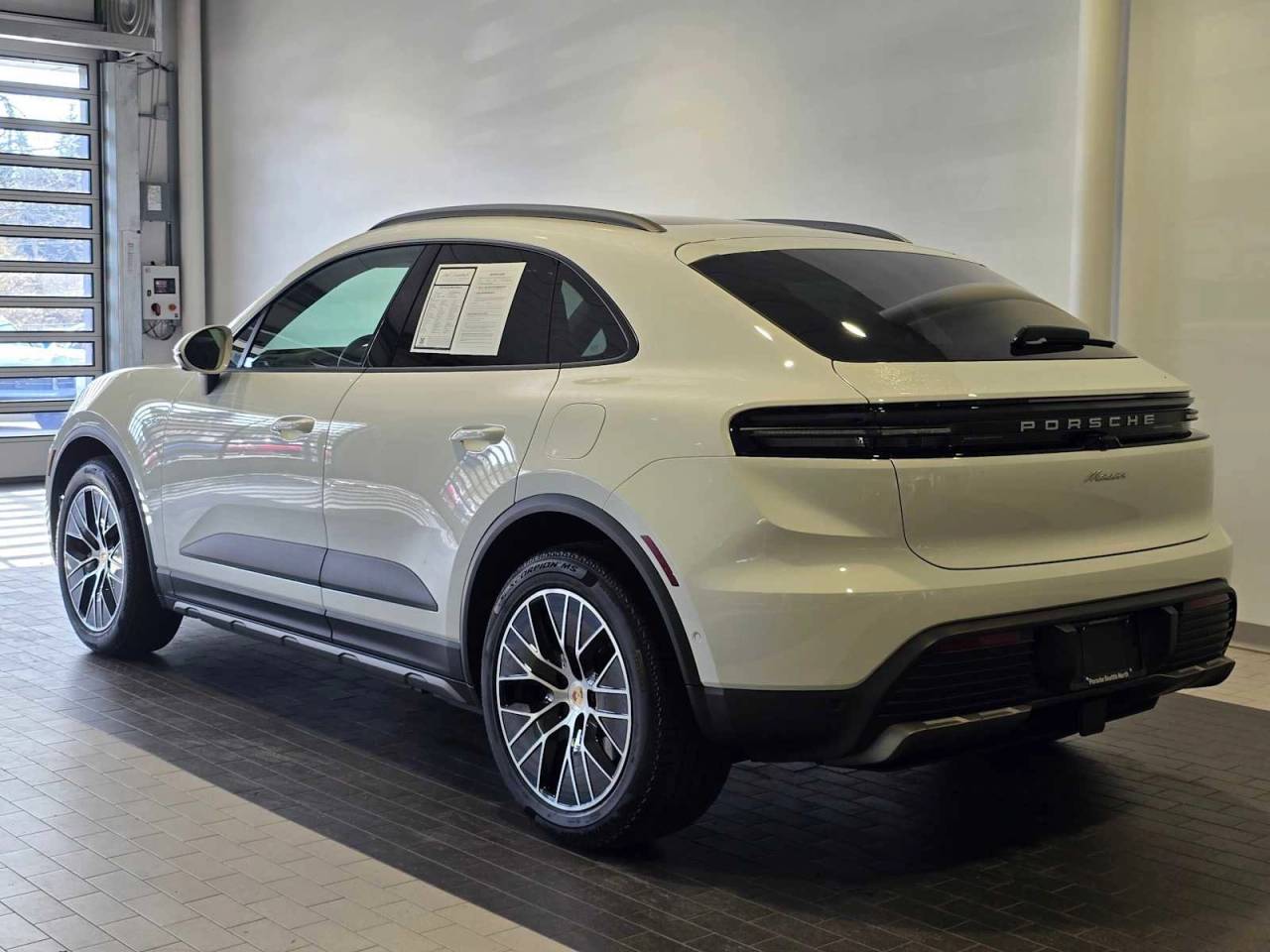 2025 Porsche Macan Electric