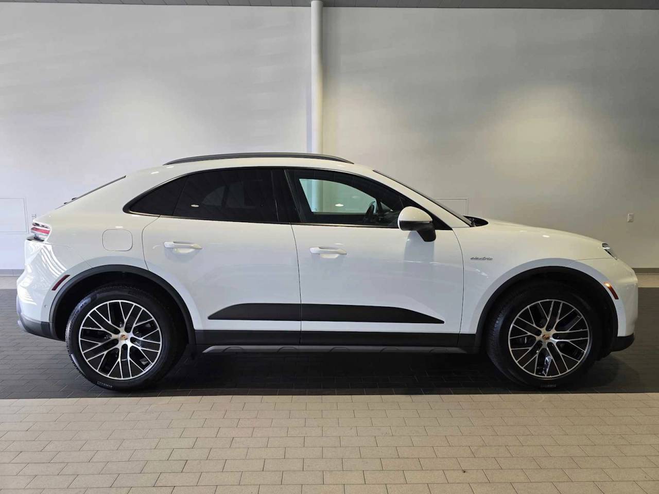 2025 Porsche Macan Electric