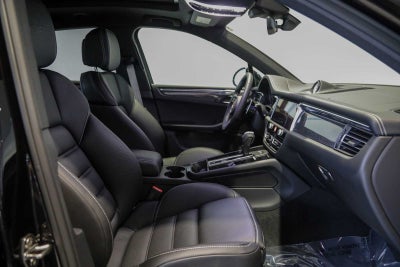 2026 Porsche Macan Macan GTS