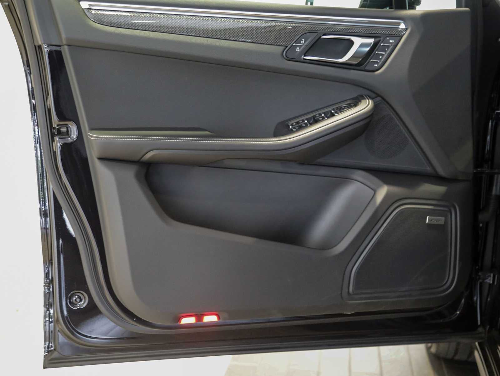 2026 Porsche Macan Macan GTS