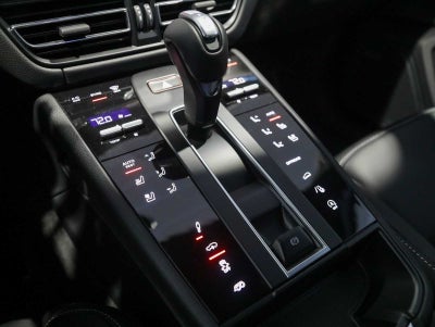 2026 Porsche Macan Macan GTS
