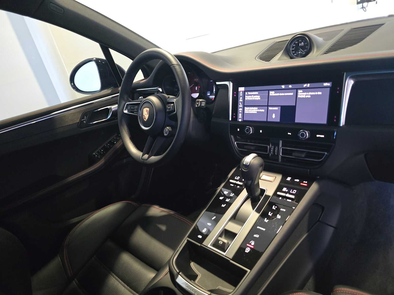 2025 Porsche Macan Macan GTS