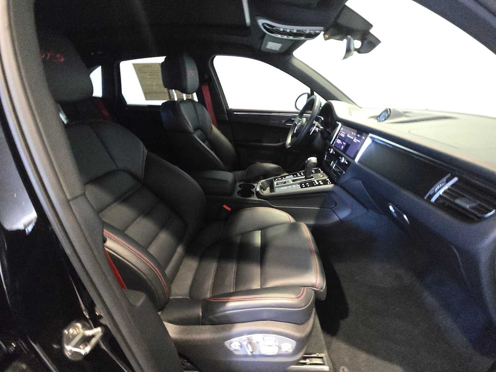 2025 Porsche Macan Macan GTS