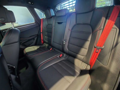 2025 Porsche Macan Macan GTS