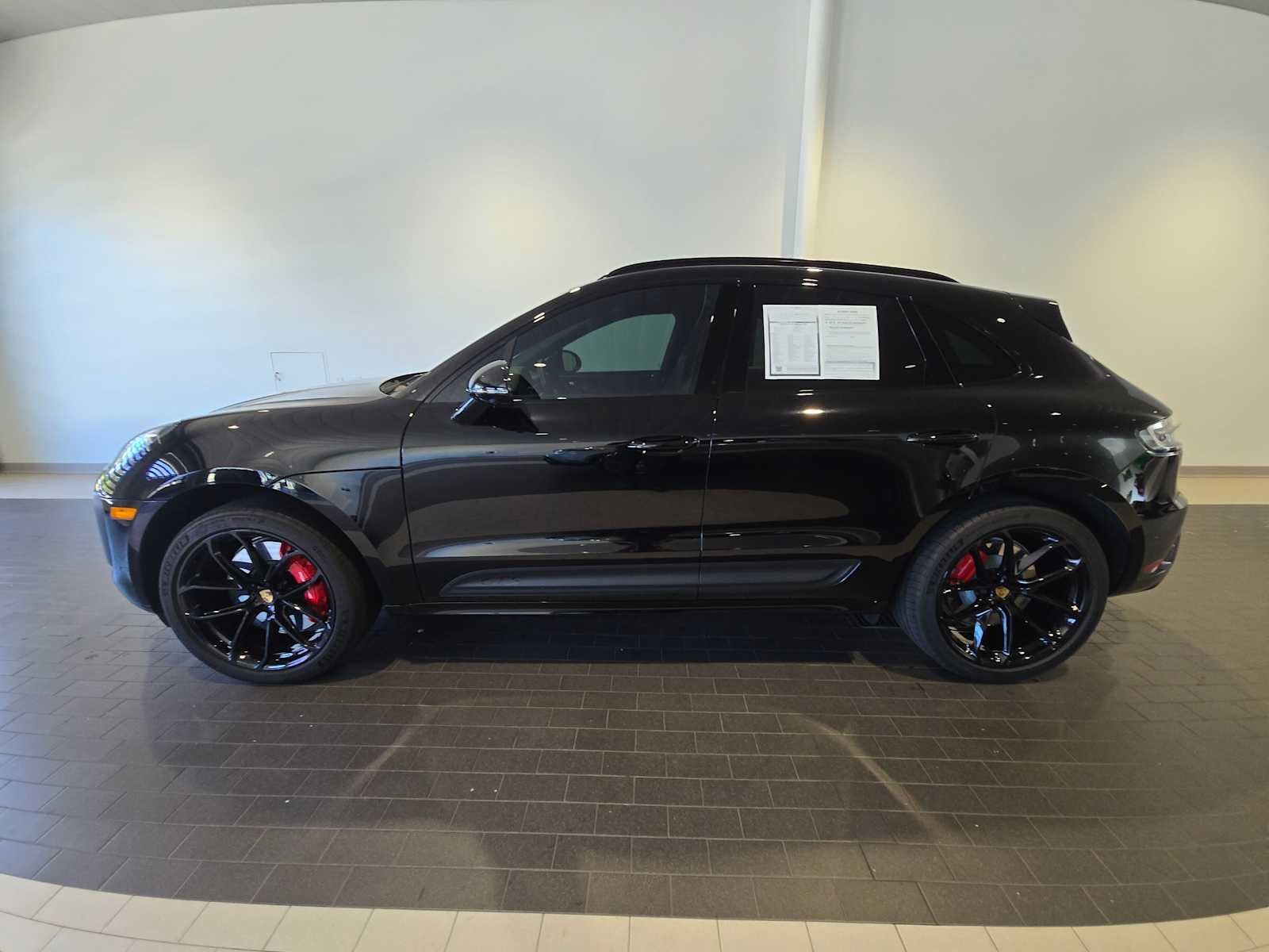 2025 Porsche Macan Macan GTS