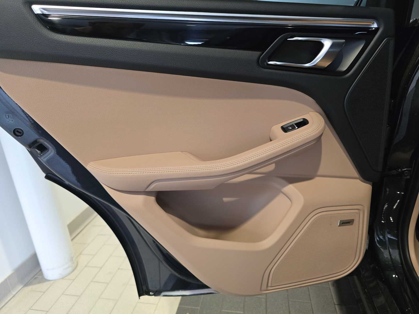 2023 Porsche Macan Macan S
