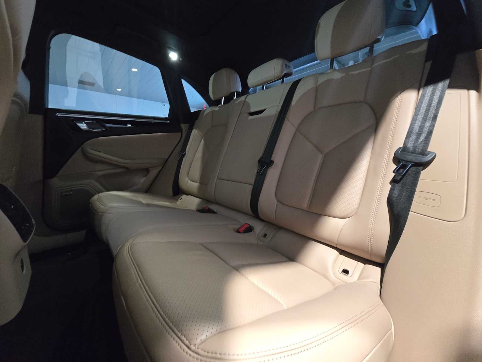 2023 Porsche Macan Macan S