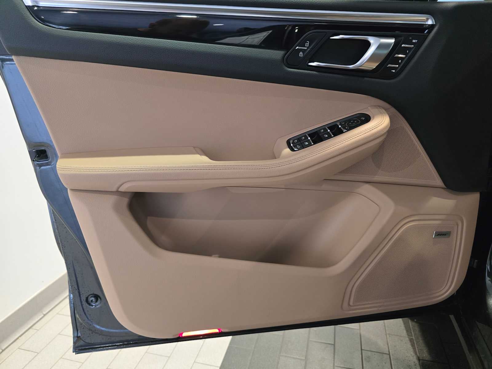 2023 Porsche Macan Macan S