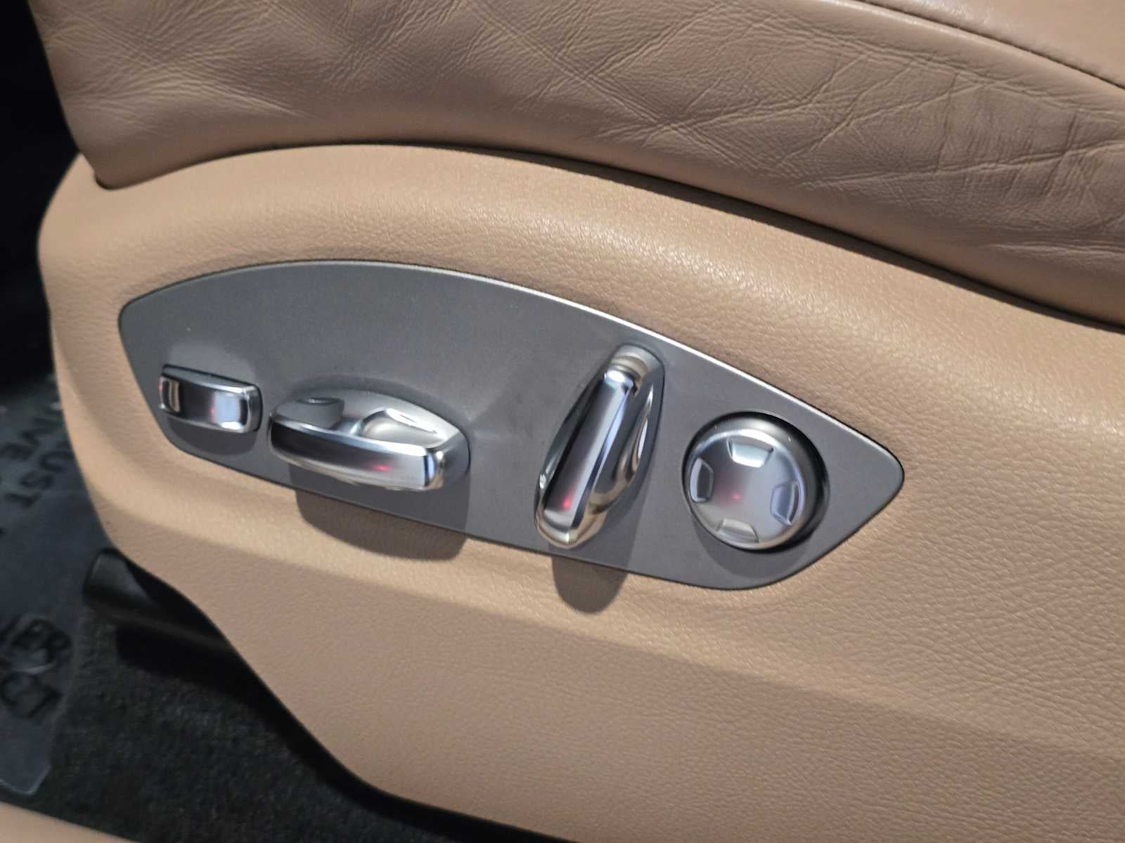 2023 Porsche Macan Macan S