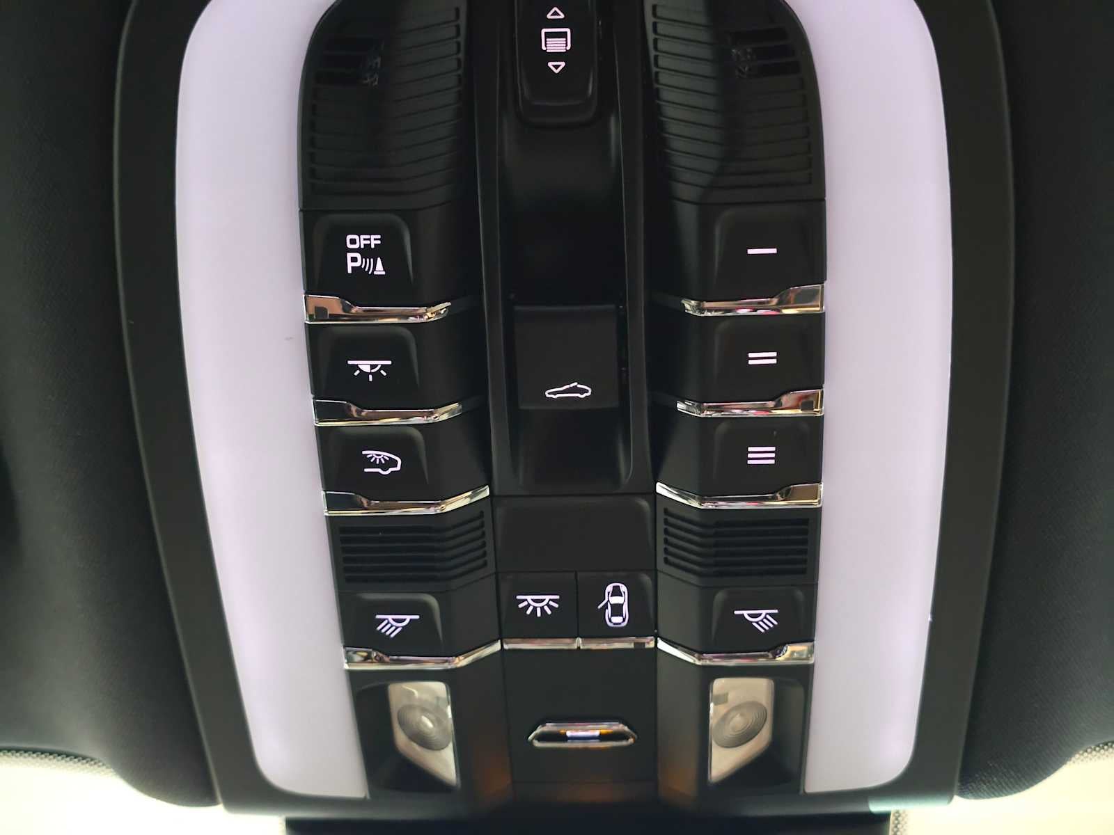 2023 Porsche Macan Macan S
