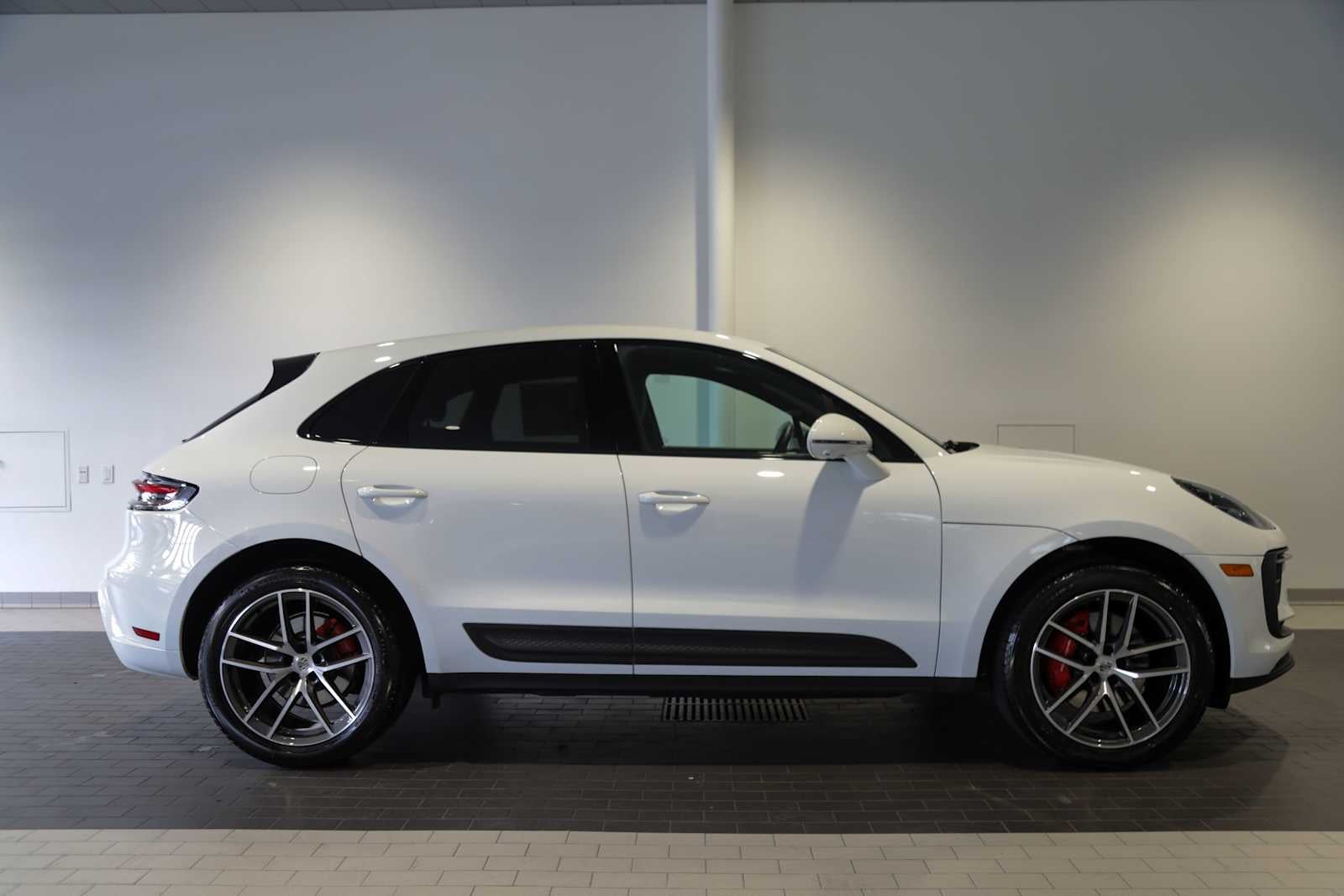 2025 Porsche Macan Macan S