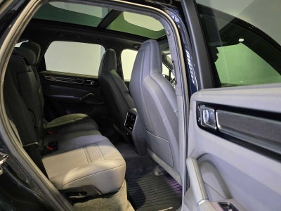 2023 Porsche Cayenne GTS