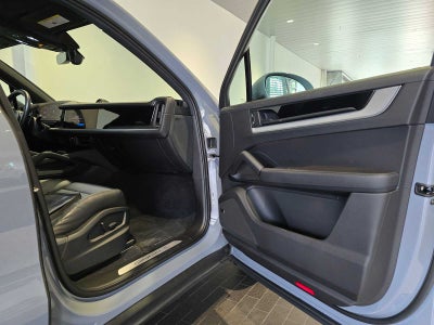 2024 Porsche Cayenne S
