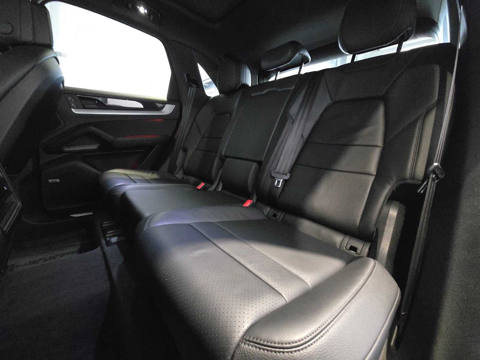 2024 Porsche Cayenne S