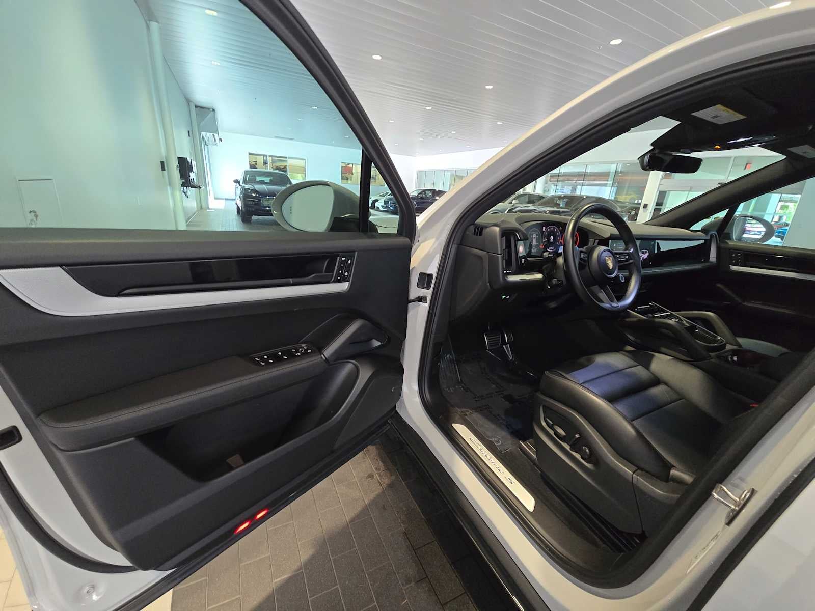 2024 Porsche Cayenne S