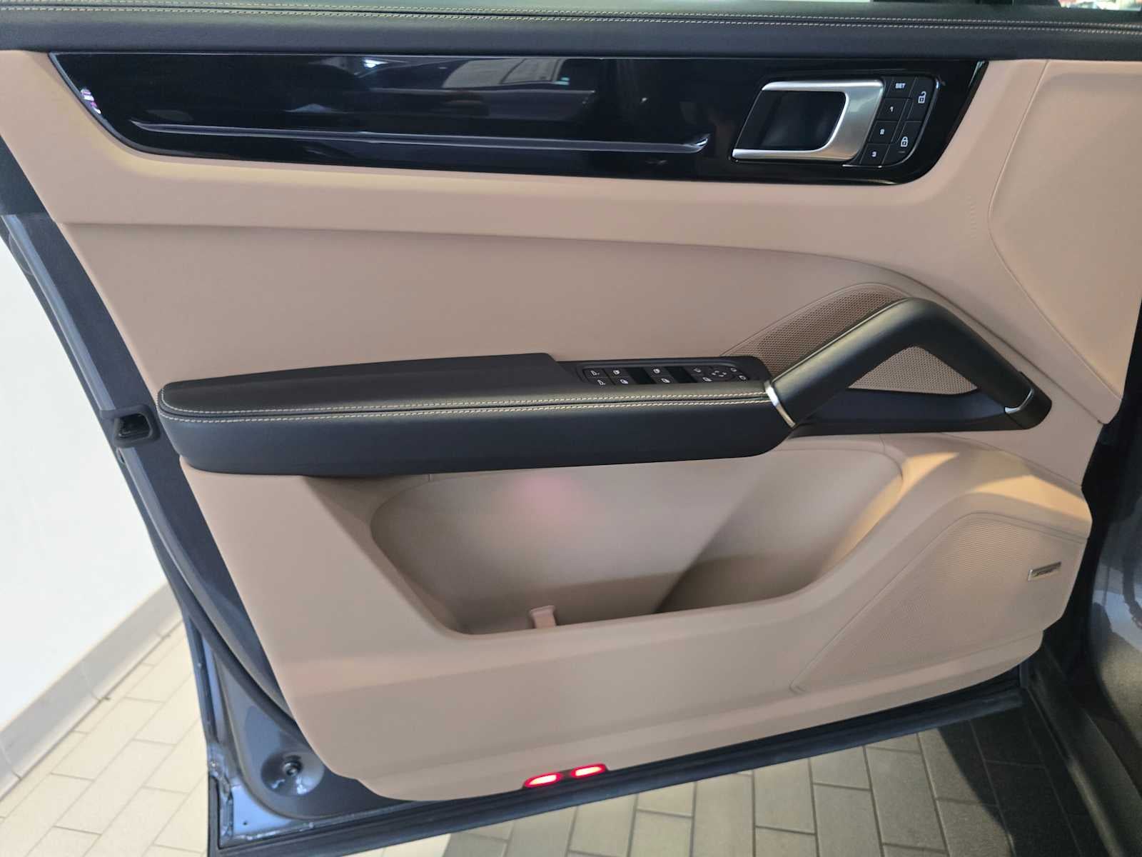 2023 Porsche Cayenne Cayenne Coupe