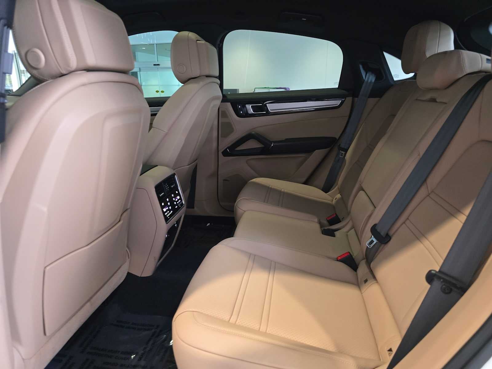 2023 Porsche Cayenne Platinum Edition Hybrid