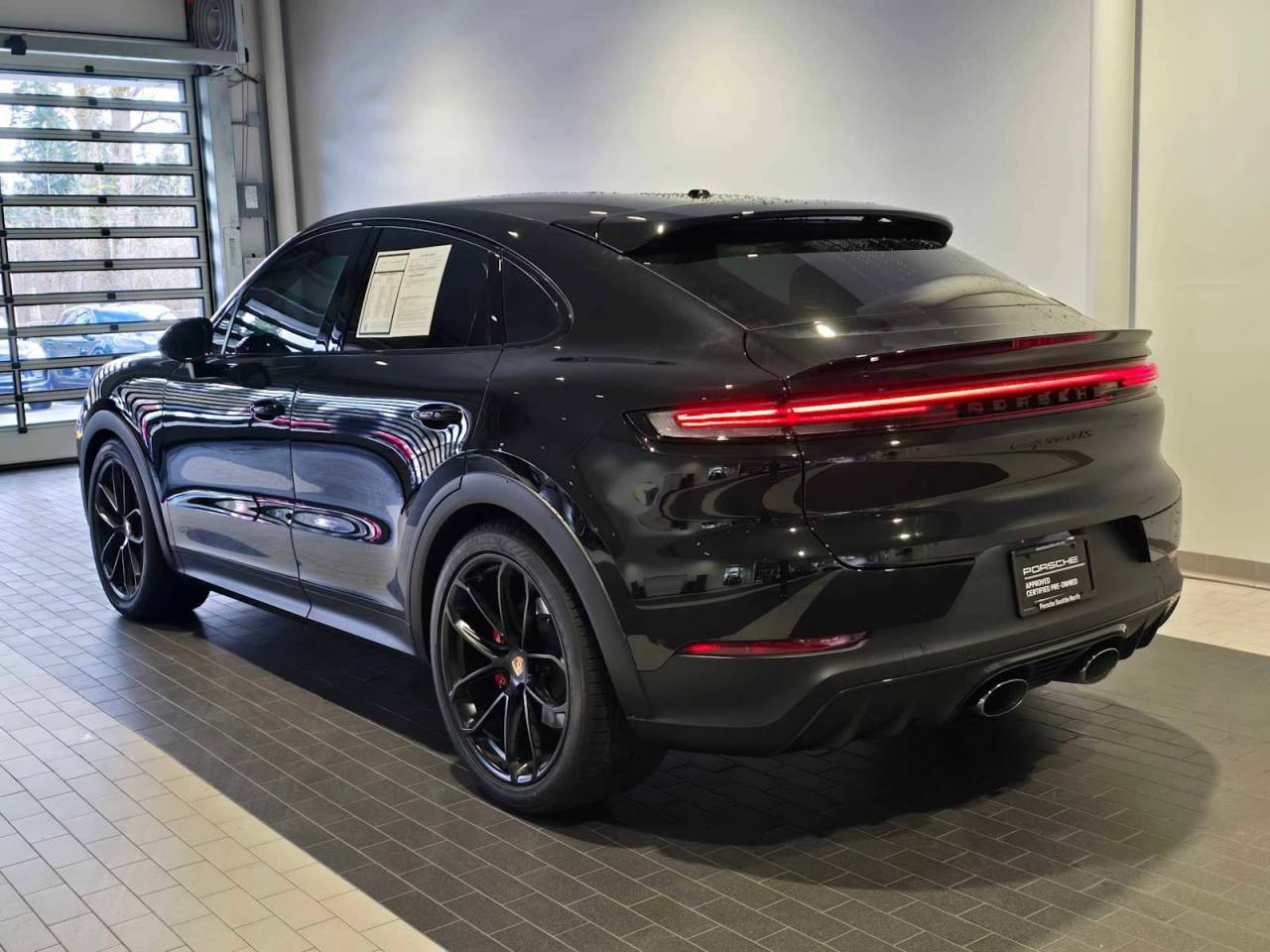 2025 Porsche Cayenne GTS