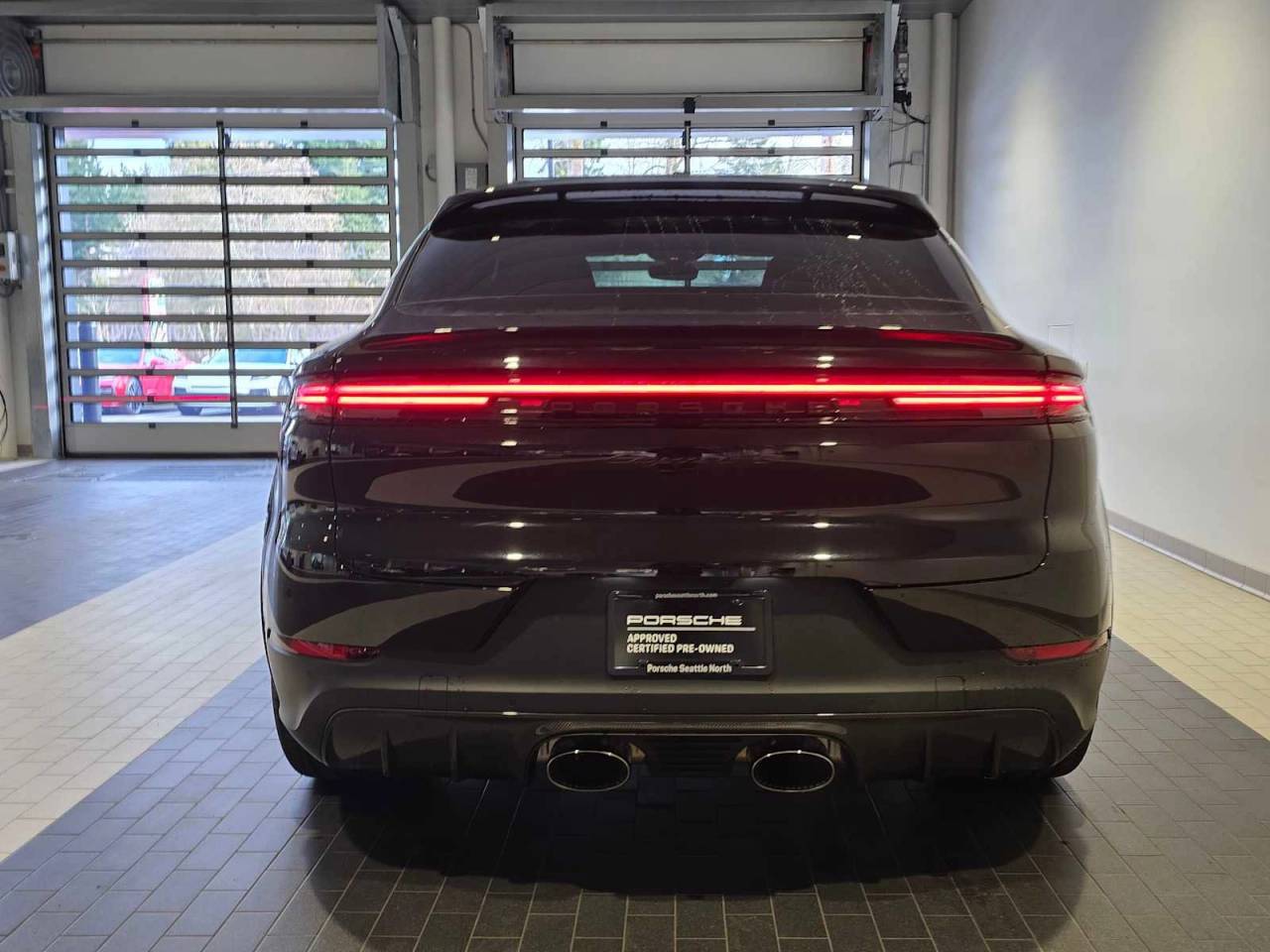 2025 Porsche Cayenne GTS