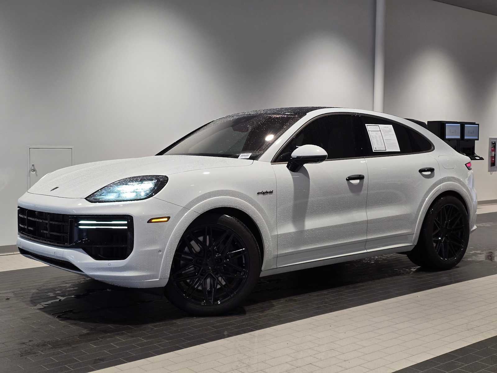 2025 Porsche Cayenne Turbo E-Hybrid