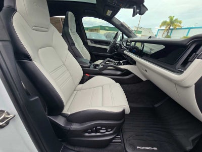 2025 Porsche Cayenne Turbo E-Hybrid