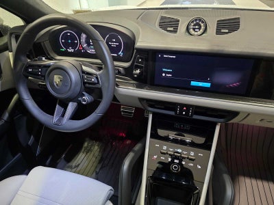 2025 Porsche Cayenne Turbo E-Hybrid