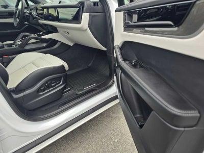 2025 Porsche Cayenne Turbo E-Hybrid