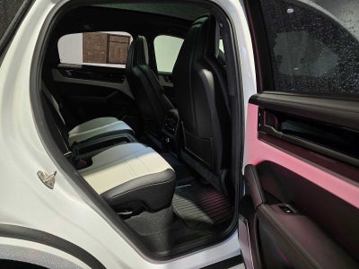 2025 Porsche Cayenne Turbo E-Hybrid