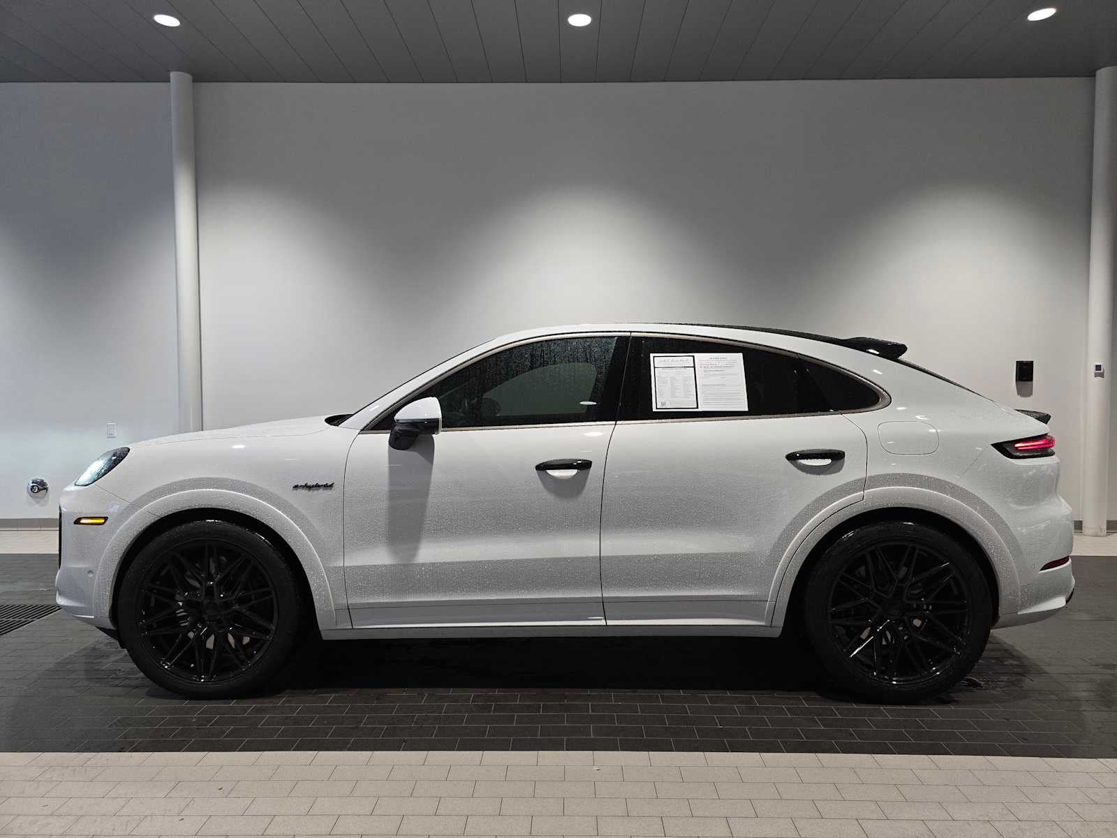 2025 Porsche Cayenne Turbo E-Hybrid