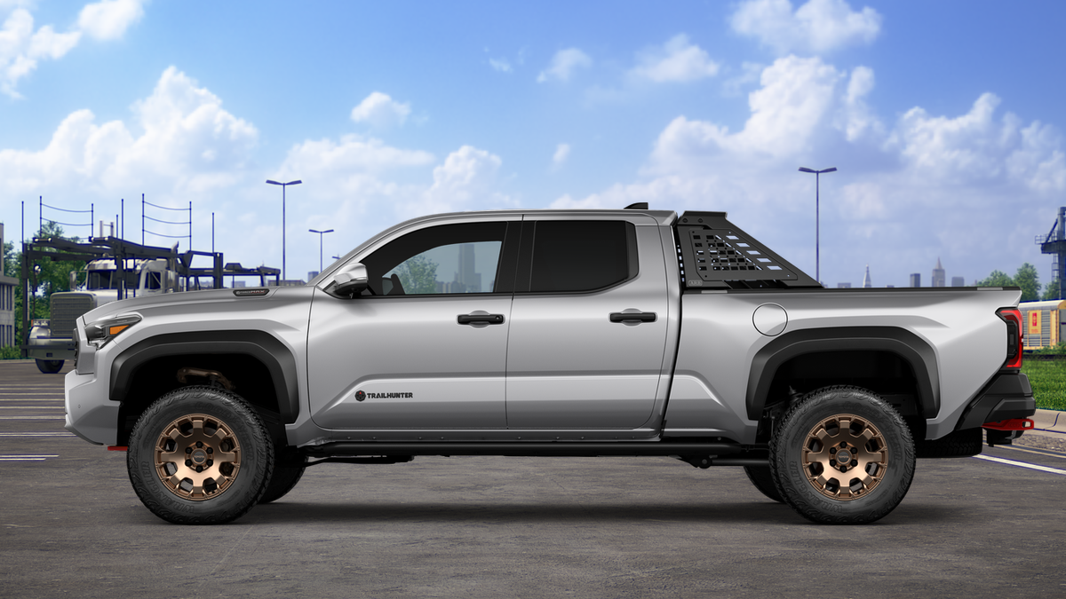 2026 Toyota Tacoma i-FORCE MAX Tacoma Trailhunter