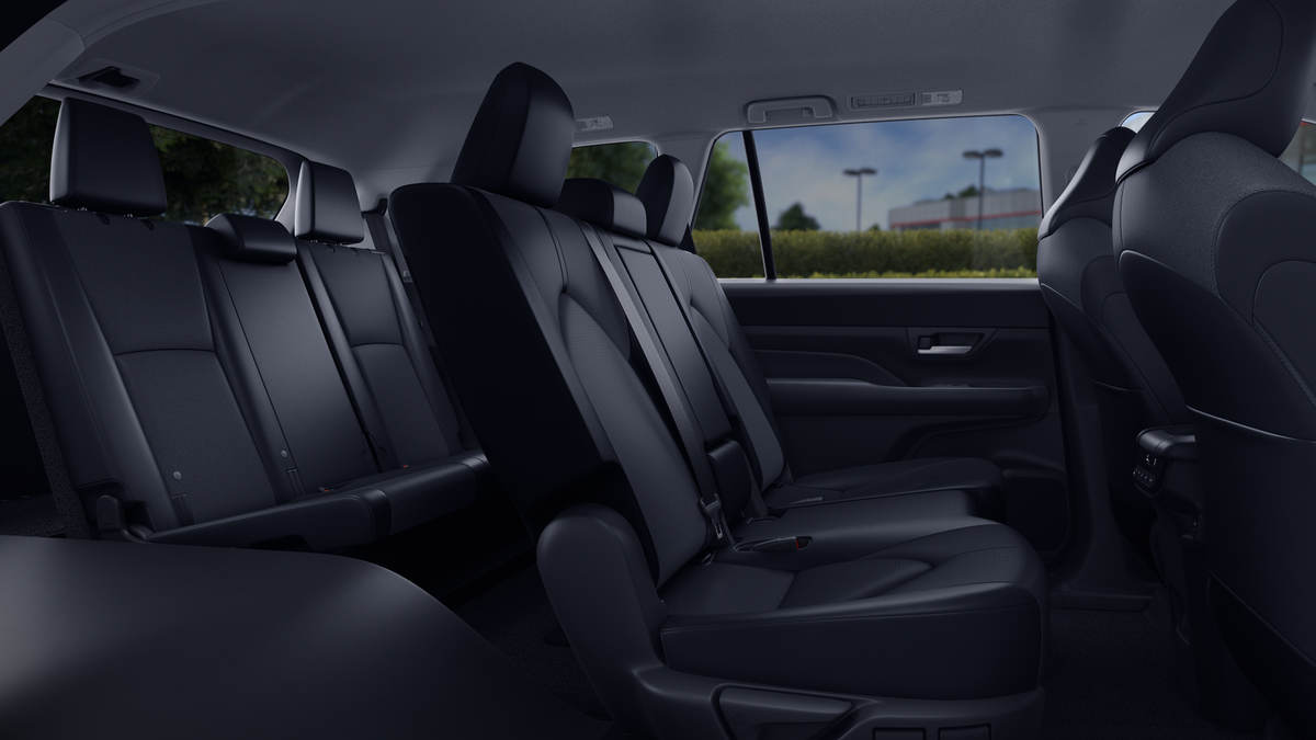 2026 Toyota Grand Highlander LE