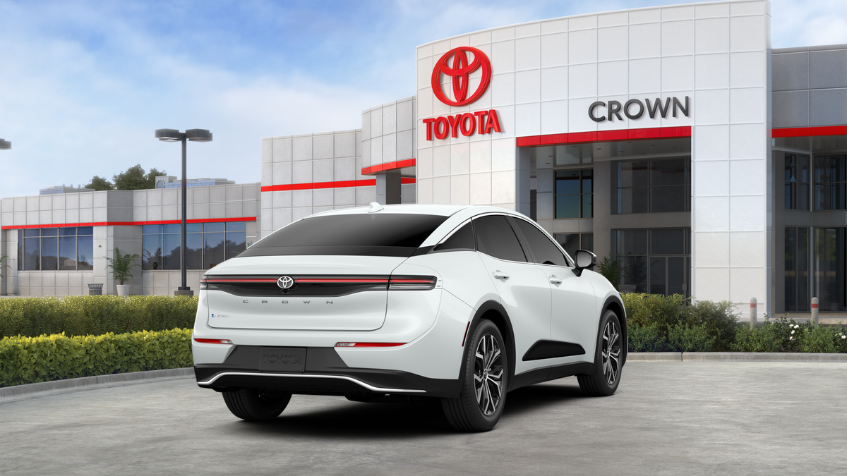 2026 Toyota Toyota Crown XLE