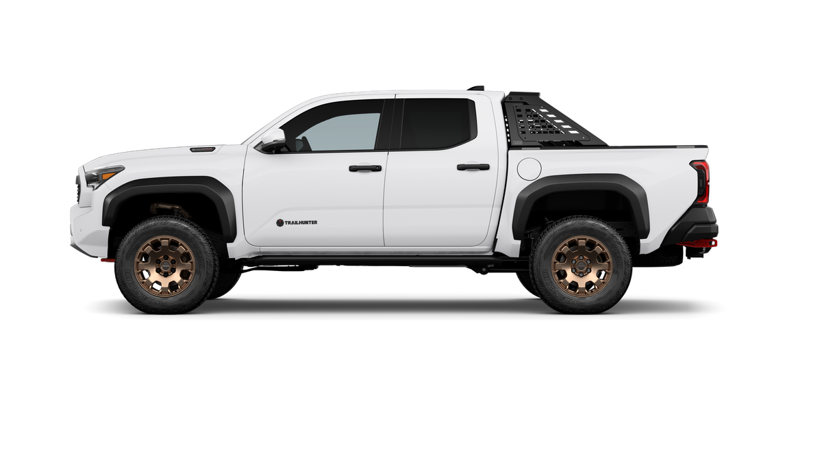 2026 Toyota Tacoma i-FORCE MAX Tacoma Trailhunter