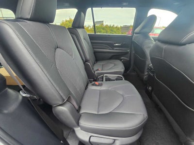 2026 Toyota Grand Highlander Hybrid Nightshade