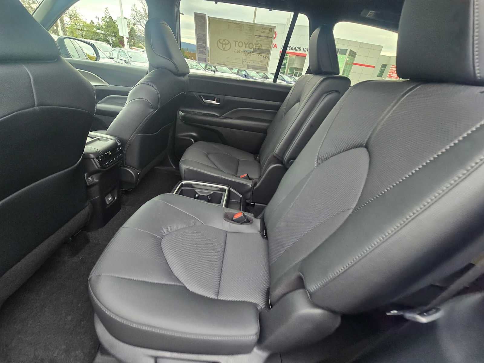 2026 Toyota Grand Highlander Hybrid Nightshade