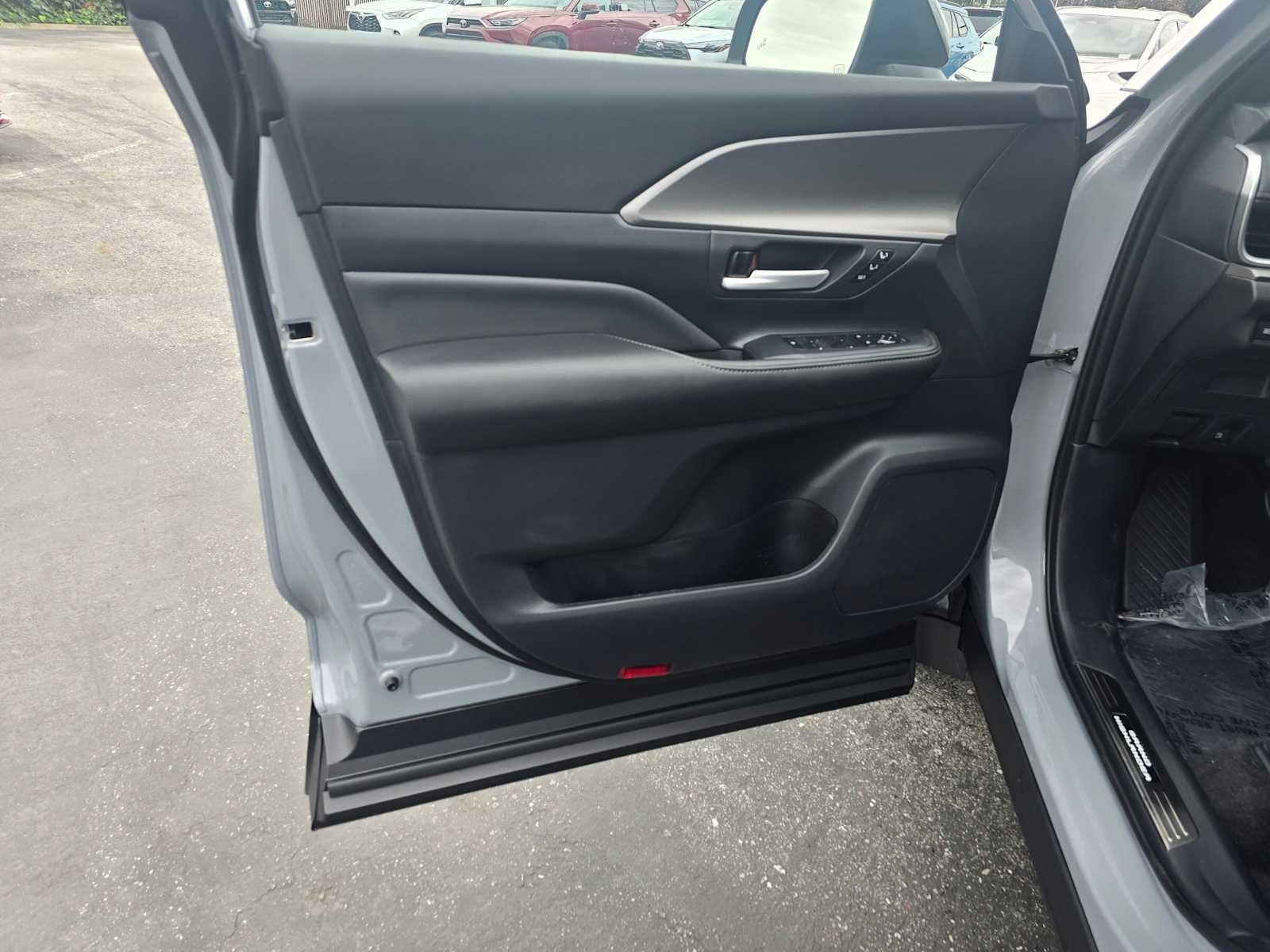 2026 Toyota Grand Highlander Hybrid Nightshade