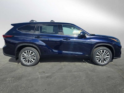 2026 Toyota Highlander Hybrid Platinum
