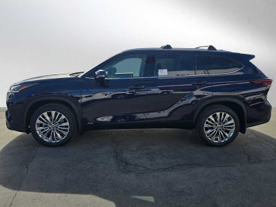 2026 Toyota Highlander Hybrid Platinum