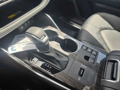 2026 Toyota Highlander Hybrid Platinum